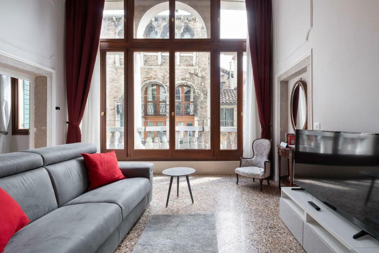 Apartment Ponte Raspi Canal View Венеция Экстерьер фото