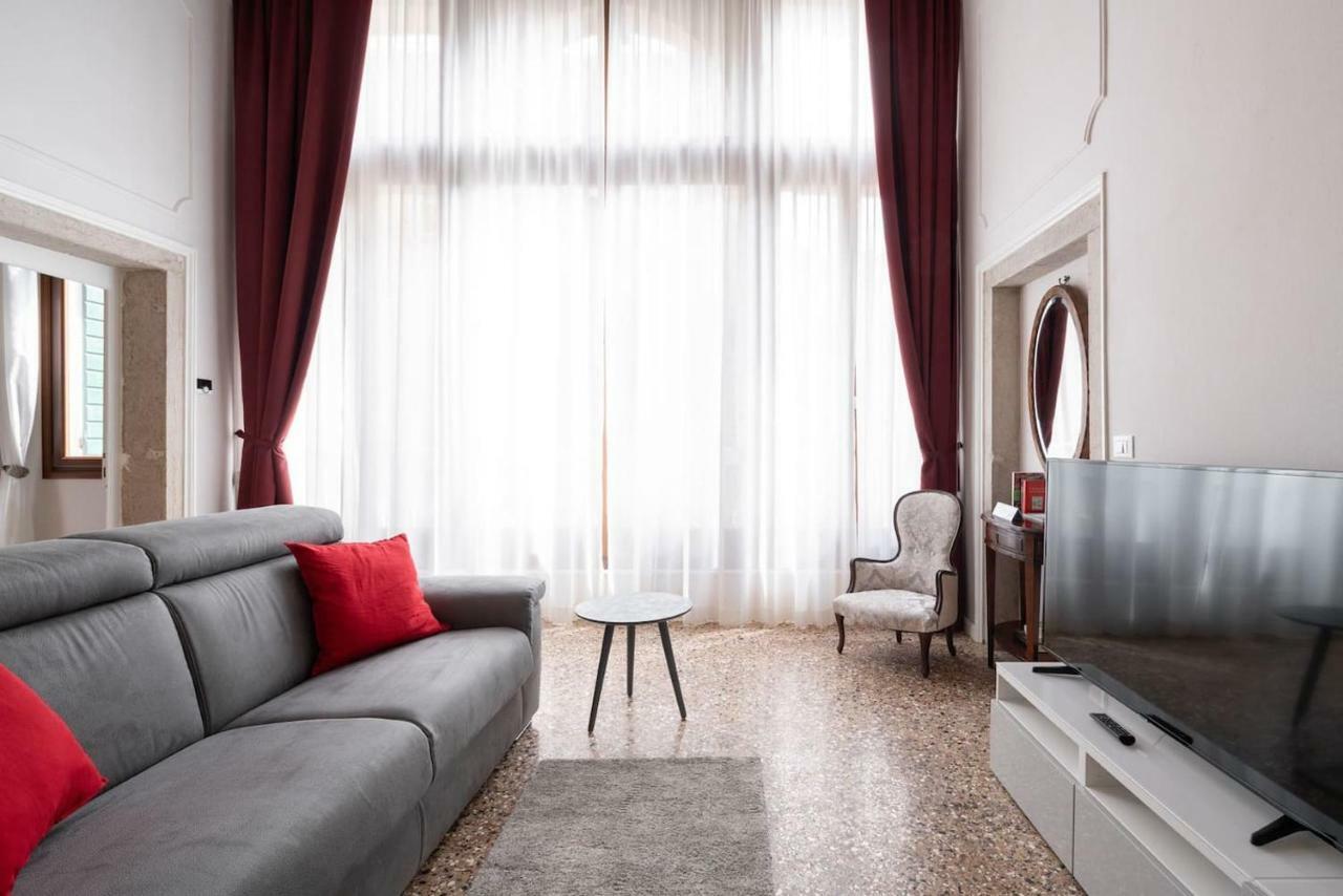 Apartment Ponte Raspi Canal View Венеция Экстерьер фото