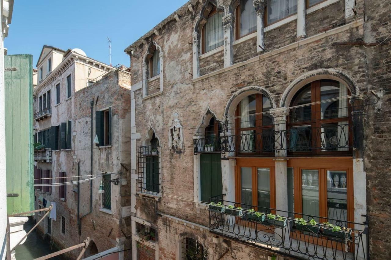 Apartment Ponte Raspi Canal View Венеция Экстерьер фото