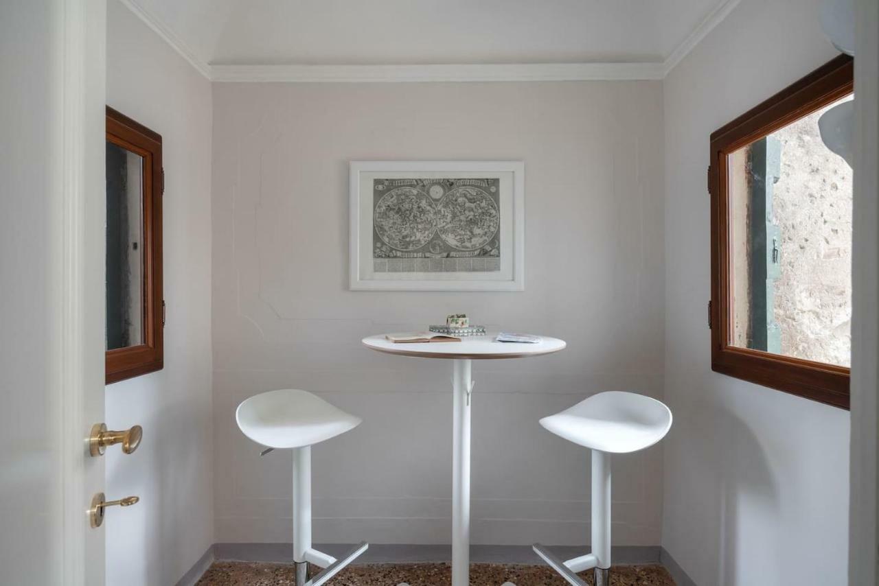 Apartment Ponte Raspi Canal View Венеция Экстерьер фото